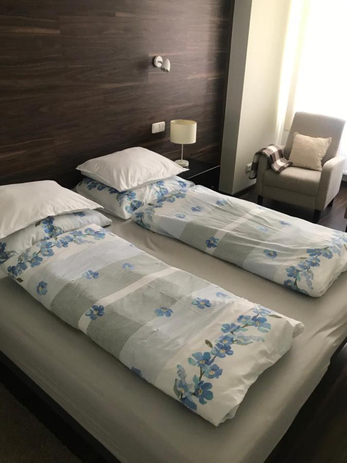 Apartman U Kolonady Karlovy Vary Luaran gambar